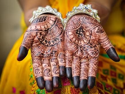 Tips to remove Mehndi faster : हाथों की मेहंदी कैसे छुटाएं जल्दी, ये है कुछ 7 सरल उपाय