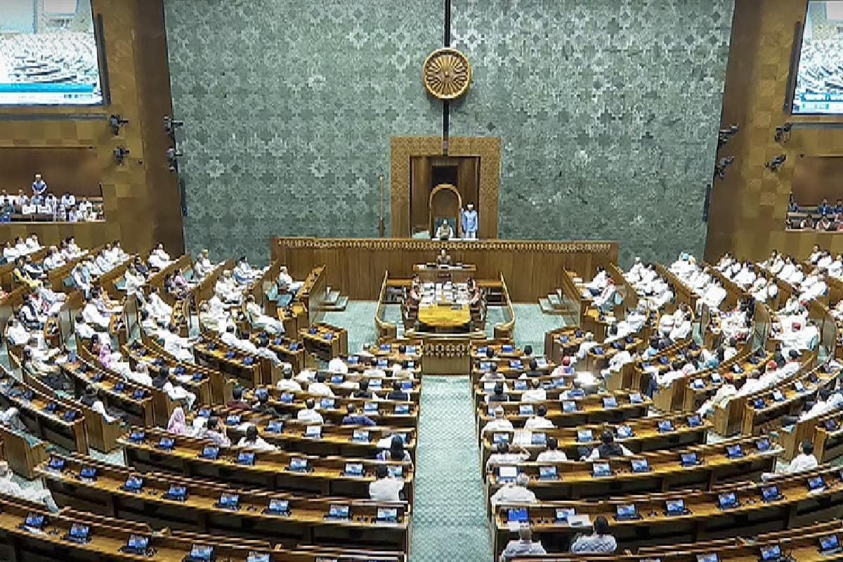 Parliament: लोकसभा की कार्यवाही अनिश्चितकाल के लिए स्थगित