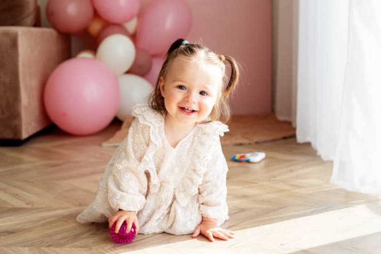 Baby Girl Cute Names: इन देवियों के नाम पर रखें अपनी बेटी का नाम, यहां देखें 30 से अधिक नामों की लिस्ट