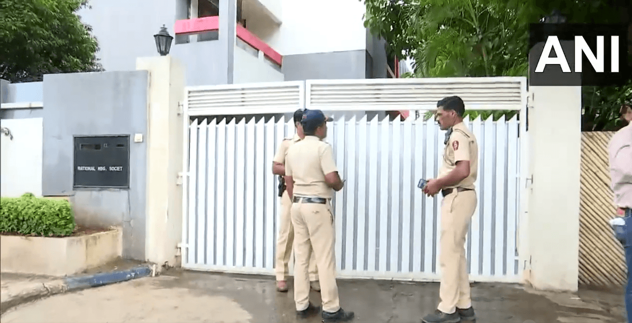 IAS Pooja Khedkar पर 21 चालान लंबित… घर पहुंची पुलिस, नहीं मिली ऑडी कार