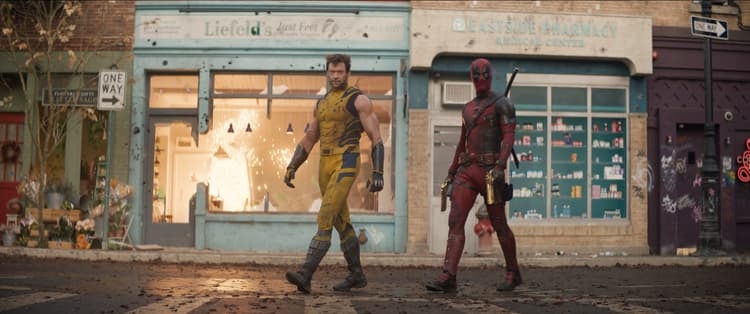 deadpool and wolverine review-रयान रेनॉल्ड्स और ह्यूग जैकमैन की केमिस्ट्री है फिल्म की यूएसपी