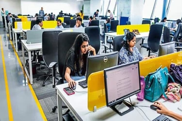 PMI: एक्सपोर्ट में तेजी से सर्विस सेक्टर की वृद्धि आसमान पर