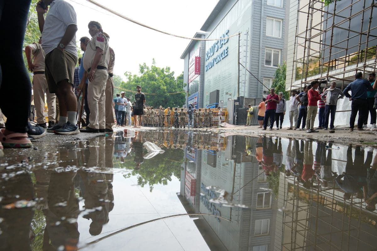 Delhi Coaching Centre Incident: जमीन से 8 फुट नीचे था कोचिंग सेंटर, 18 से ज्यादा छात्र थे मौजूद, मजिस्ट्रेट जांच के आदेश