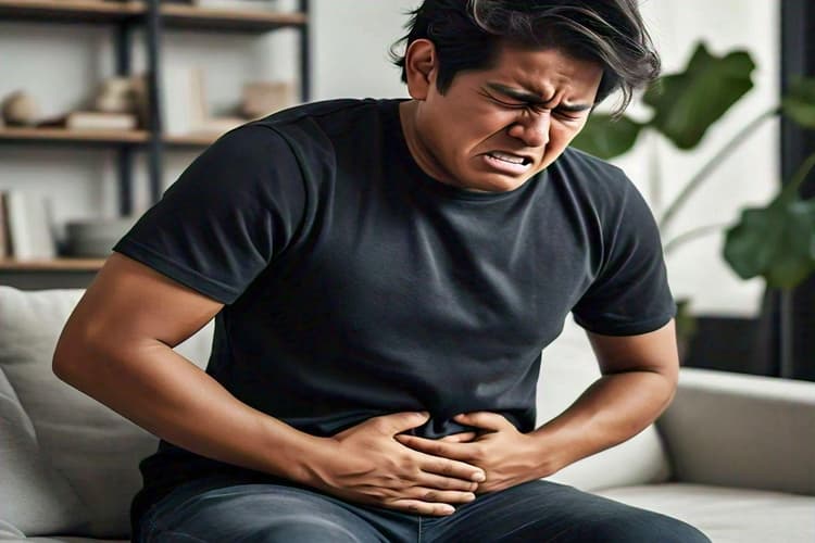 Health Tips: पेट दर्द कम करने में मदद करेंगे ये 5 ड्रिंक्स