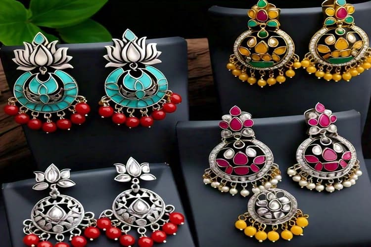Latest Earrings Design: सावन और हरियाली तीज पर पहने ये ट्रेंडी झुमके, लगेंगी बेहद खूबसूरत