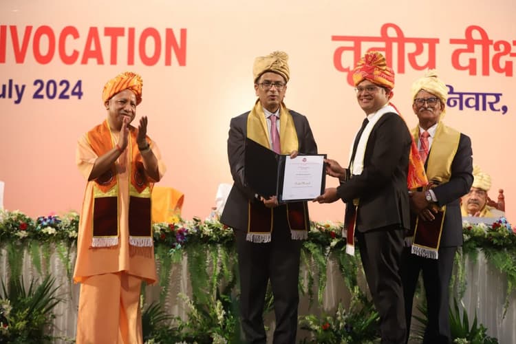 CJI Chandrachud: हिंदी में भी एलएलबी की पढ़ाई हो, राम मनोहर लोहिया विधि विश्वविद्यालय में बोले सीजेआई चंद्रचूड़