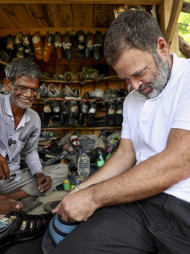 राहुल गांधी ने मोची को पिलाया ‘कोल्ड ड्रिंक’ ?