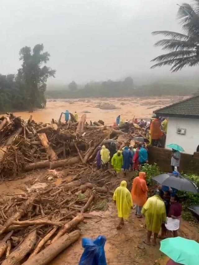 Landslide in Wayanad: भूस्खलन से तबाही, मदद की गुहार लगाते रहे लोग लेकिन…