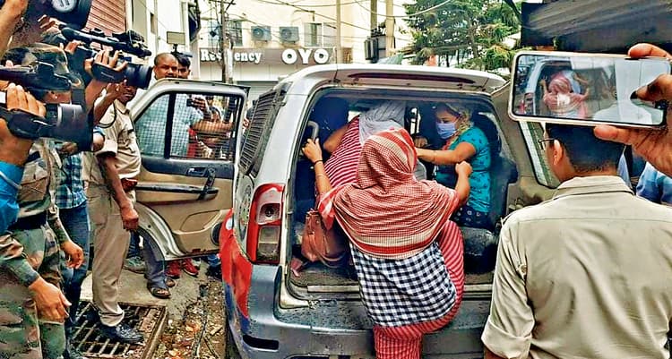 सेक्स रैकेट का खुलासा, नौ लड़कियां, होटल मालिक व मैनेजर गिरफ्तार