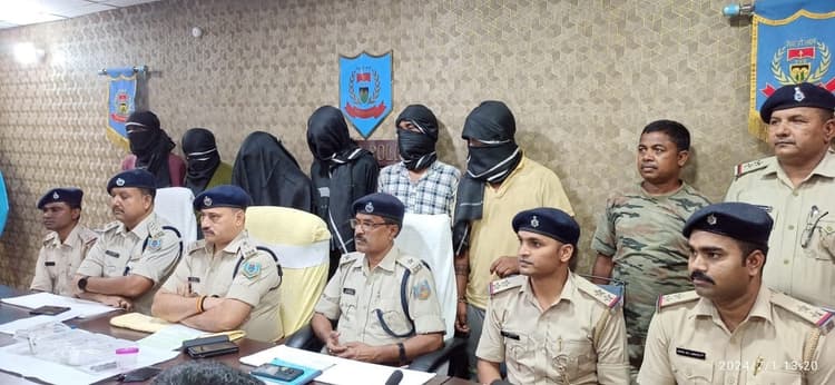 नावाडीह डकैती कांड में शामिल छह अपराधी गिरफ्तार