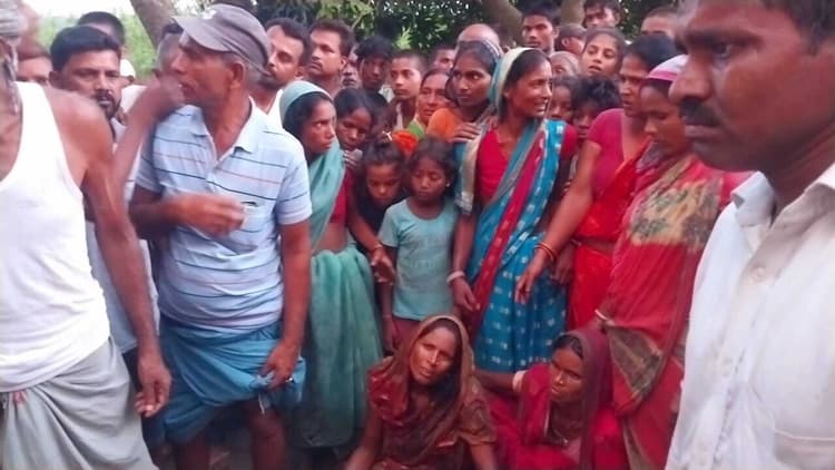 खेत जुताई के दौरान तीर मारकर युवक की हत्या