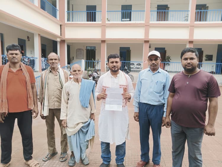 ग्रामीणों ने बनाया आंदोलन का मूड