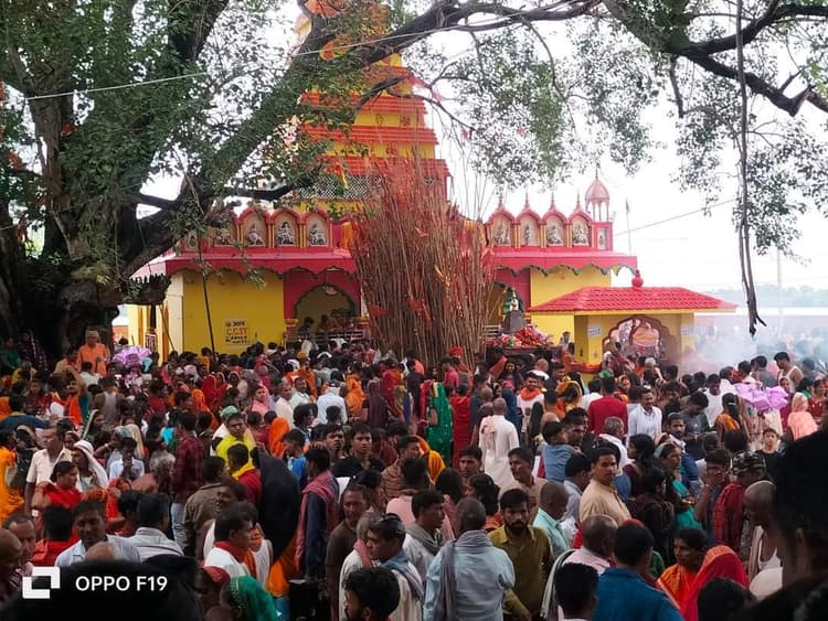 भगवती मंदिर के वार्षिक पूजनोत्सव में उमड़े श्रद्धालु