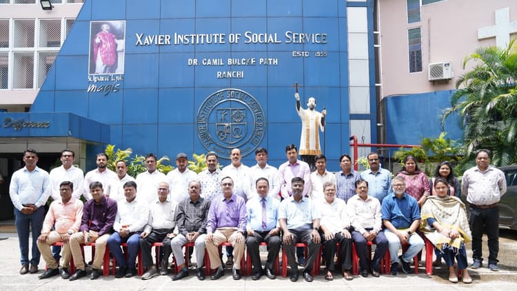 प्रबंधन संस्थान ग्रामीण विकास में मदद दें : डॉ प्रसाद