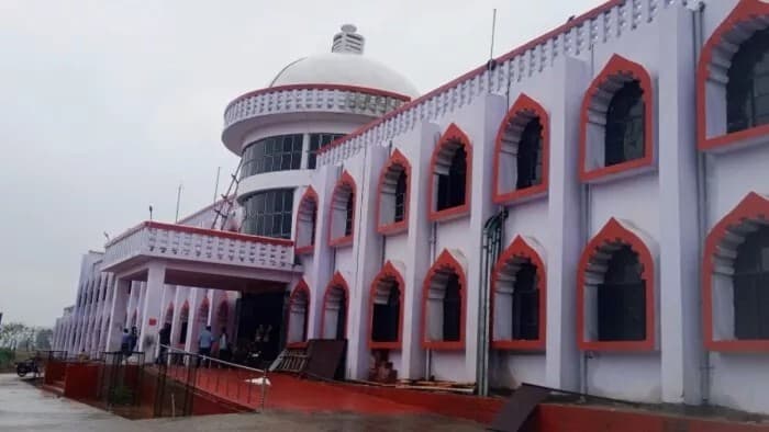 डबल लाइन पर दौड़ती ट्रेनें नवादा के विकास को देगी रफ्तार