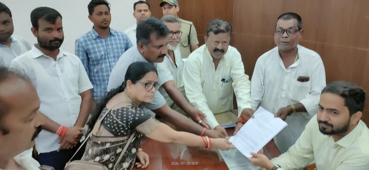 पहले लोगों का पुनर्वास, फिर जमीन का अधिग्रहण करे रेलवे : शारदा नायक