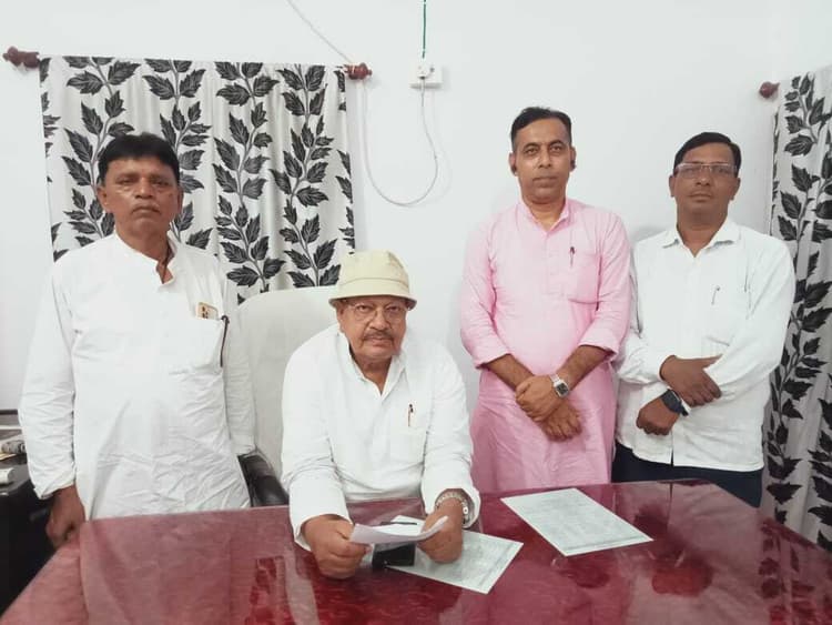 हाथरस की घटना बेहद दुखदायी, यूपी सरकार दे इस्तीफा : पूर्व सांसद