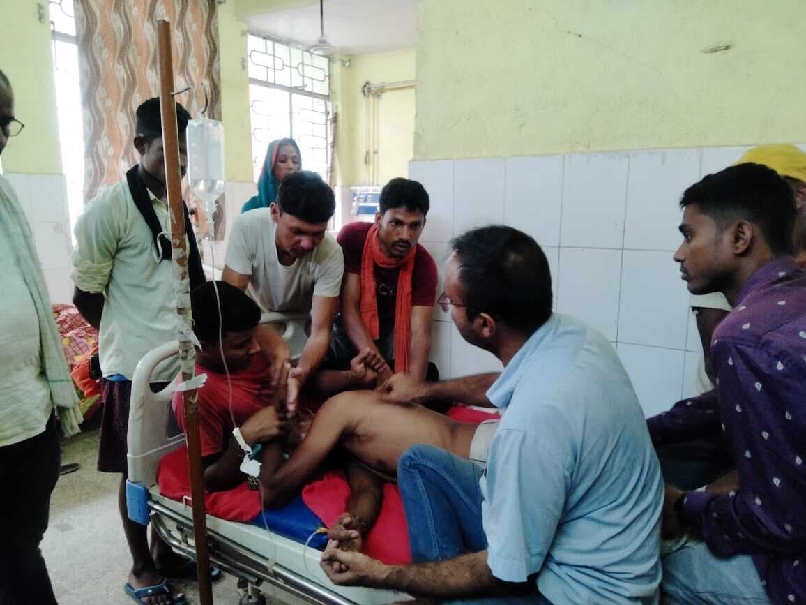 मीटर लगाने में मानव बल को लगा करेंट, जख्मी