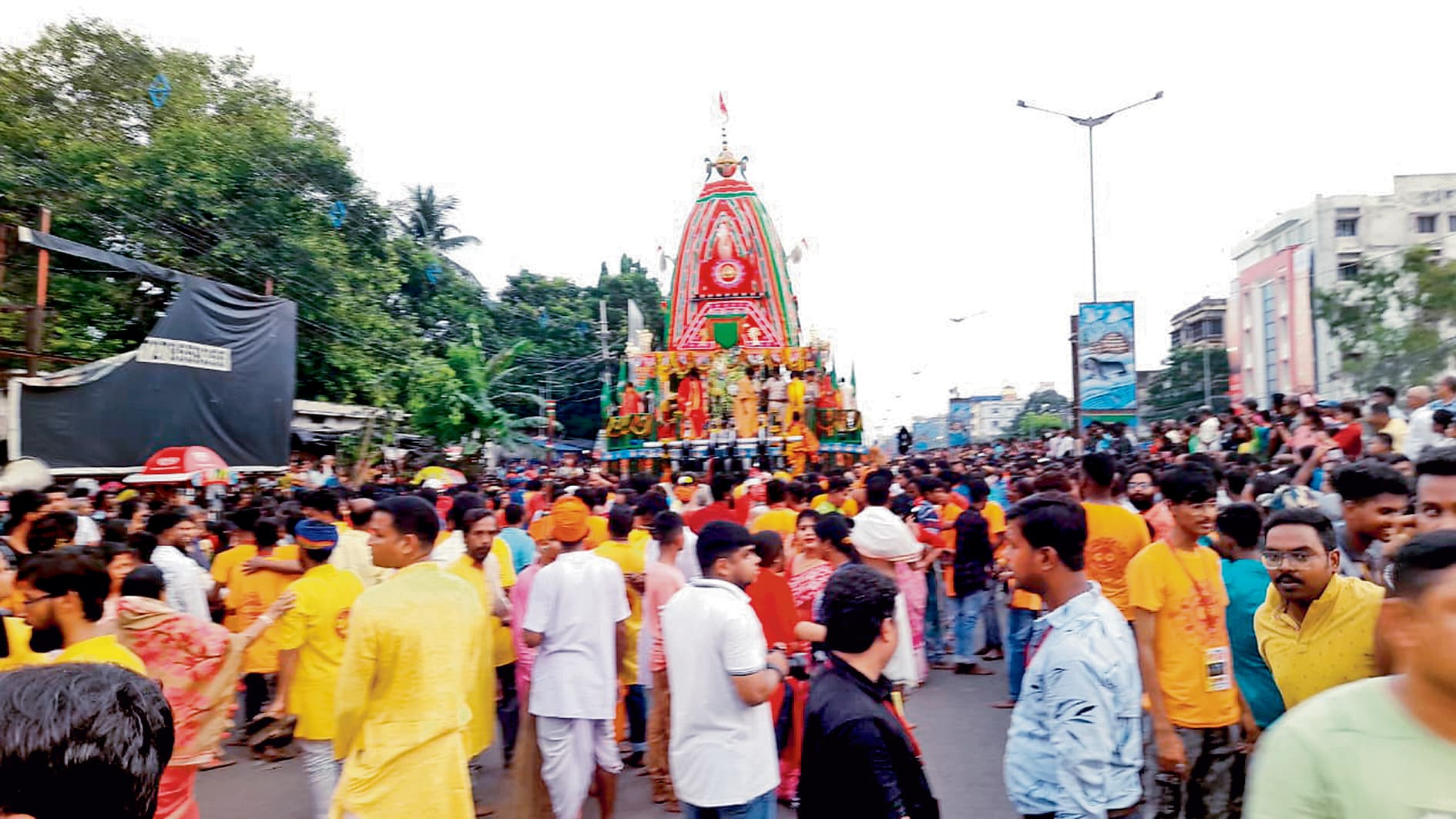 कमरहट्टी में धूमधाम से निकली रथ यात्रा, उमड़ा जन सैलाब
