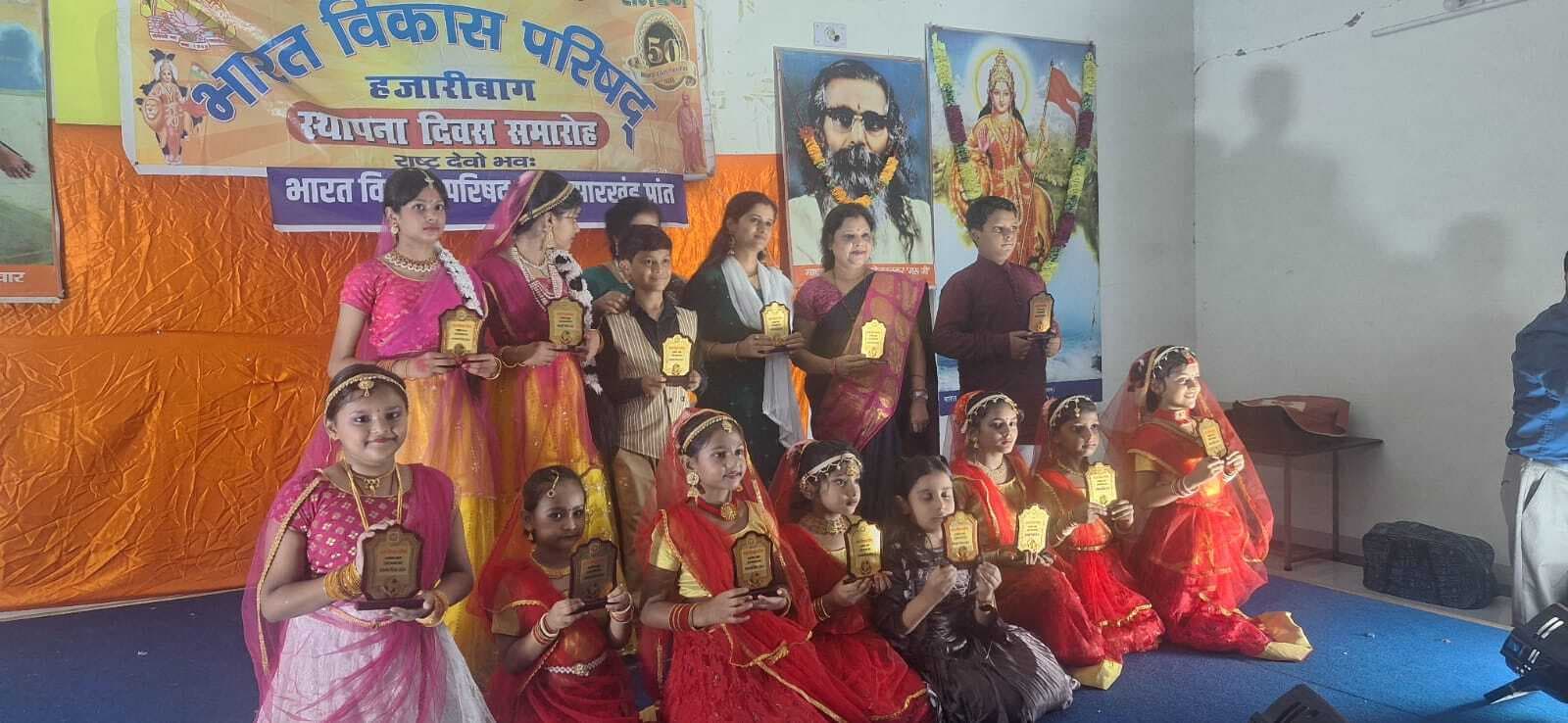 सरस्वती शिशु विद्या मंदिर में डॉ सूरज प्रकाश की जयंती मनायी