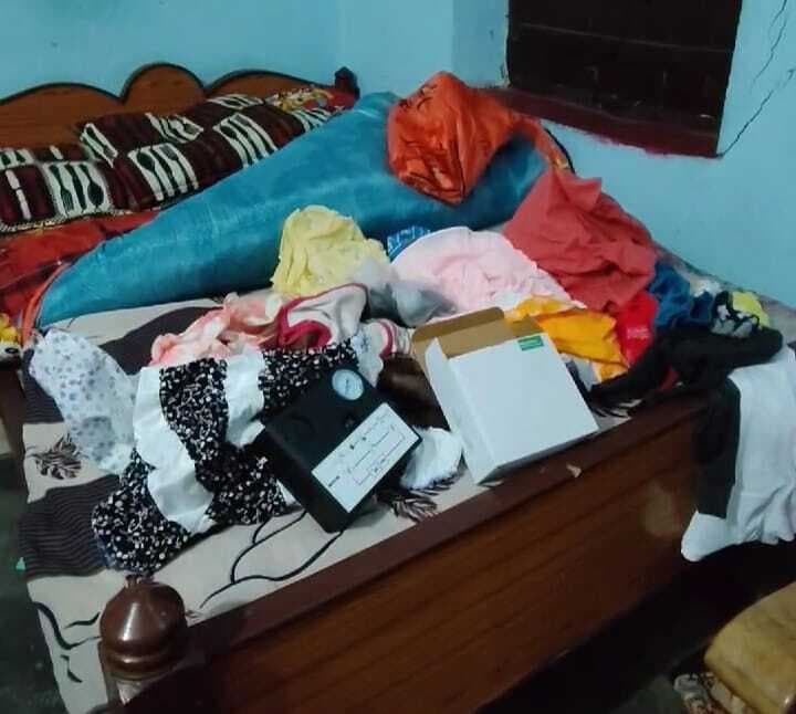 बंद घर से जेवर व नकदी समेत तीन लाख की संपत्ति समेट ले गये चोर