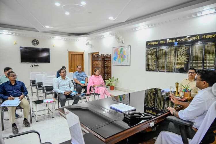 जर्जर भवन के मालिकों को भेजें नोटिस और लोगों को खाली करवायें : डीसी