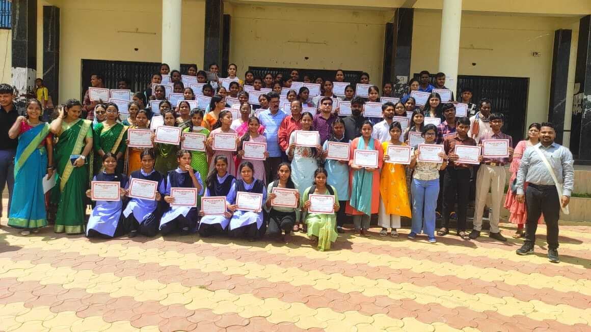 अभाविप ने 150 विद्यार्थियों को किया सम्मानित