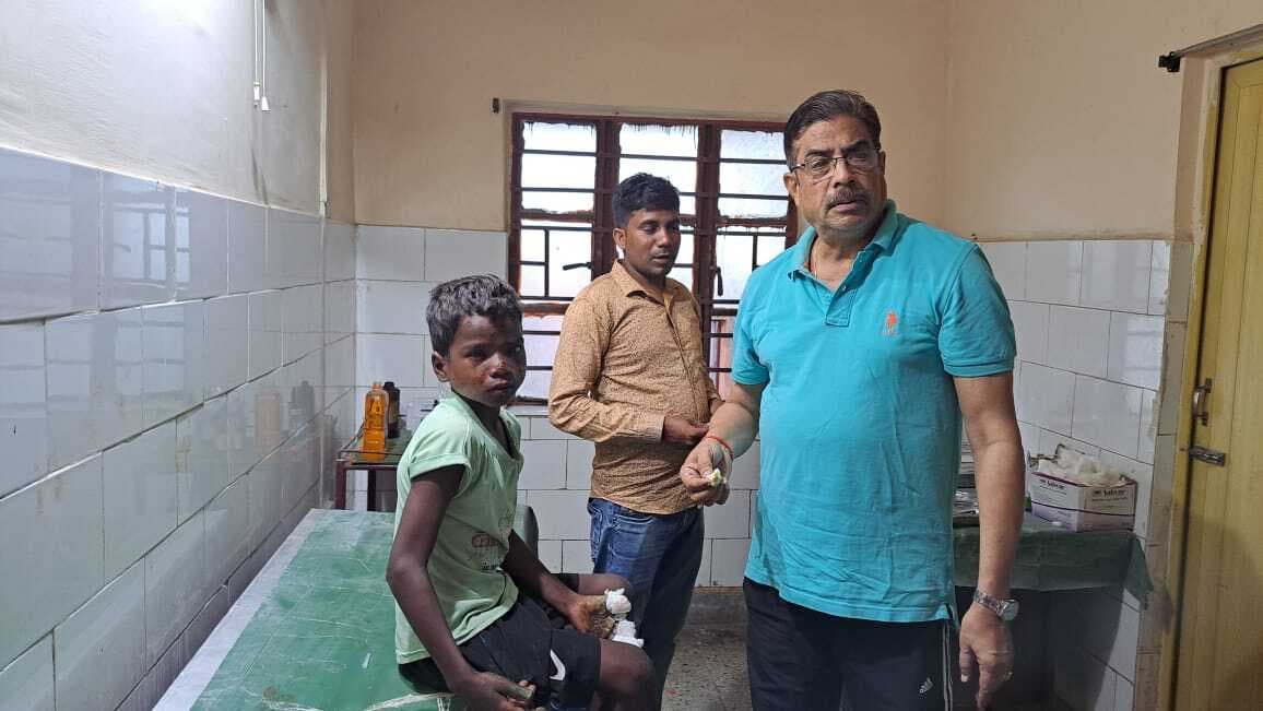 डायनामाइट के फटने से बच्चा घायल, धनबाद रेफर