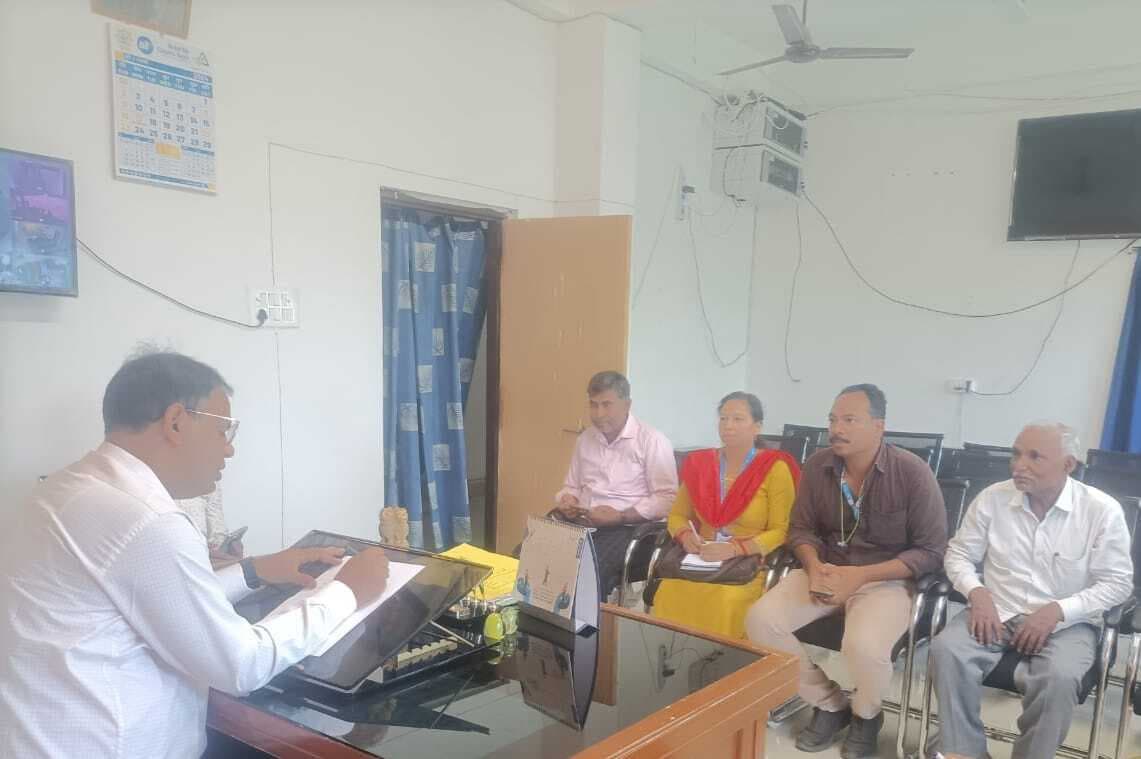 अस्पताल में कार्यरत चिकित्सक व अन्य स्वास्थ्य कर्मियों की होगी जांच