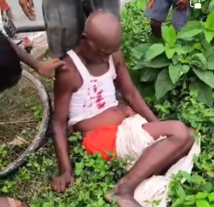 बाइक व साइकिल की टक्कर में बुजुर्ग की मौत, दो की हालत गंभीर