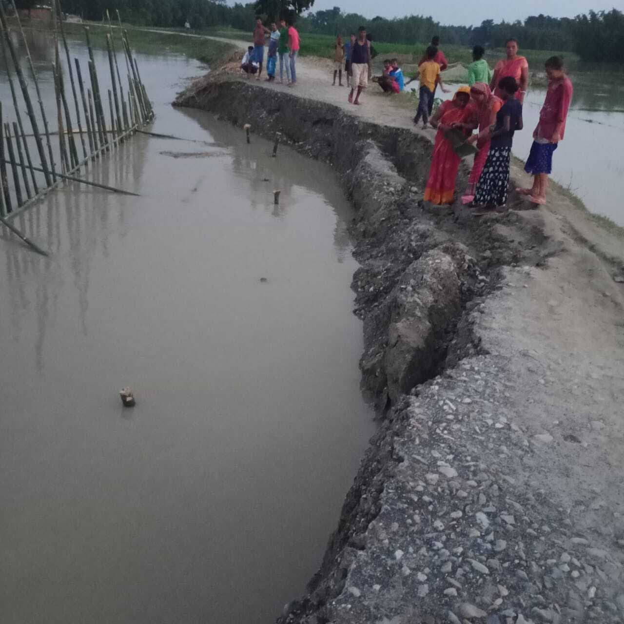 बकरा व रतवा नदी का जलस्तर बढ़ा