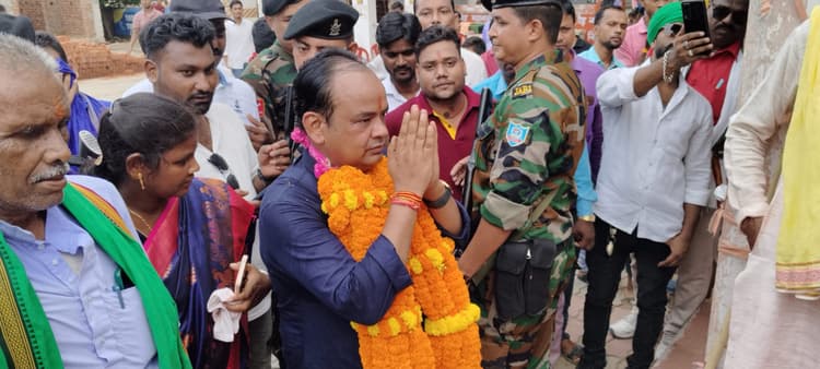 जिले में 32 हजार परिवारों को मिलेगा अबुआ आवास : मंत्री