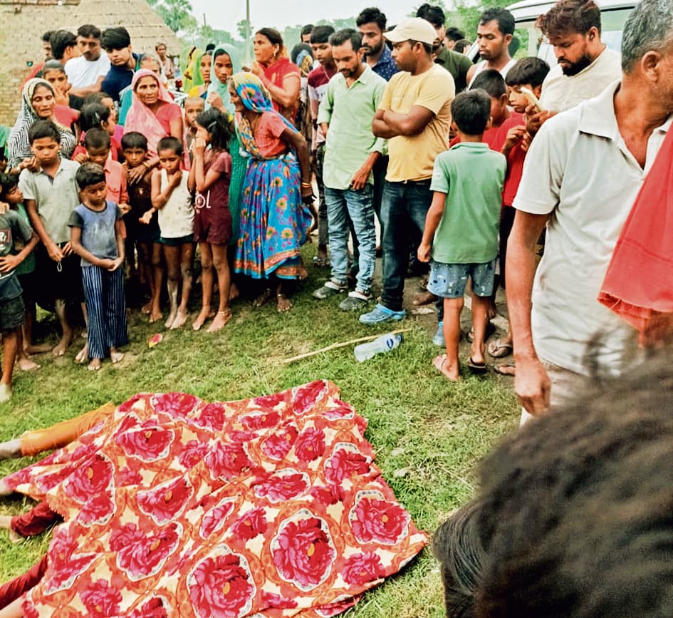 तालाब में नहाने गयीं तीन किशोरियाें की डूबने से मौत
