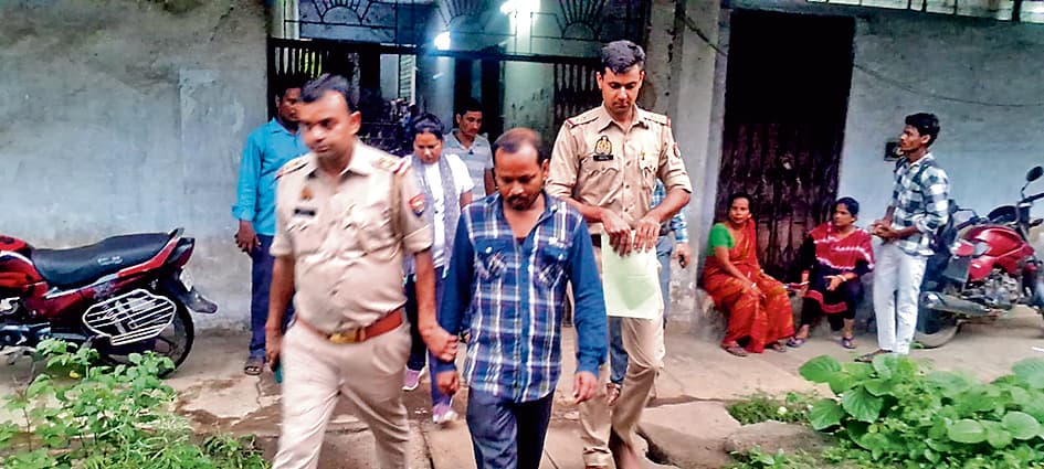 मेरठ से सोना चोरी का आरोपी दुर्गापुर से अरेस्ट