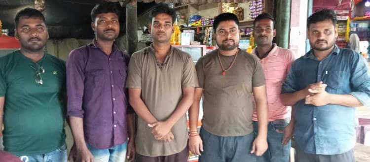 मिठाई दुकान से नकदी सहित अन्य सामान की चोरी