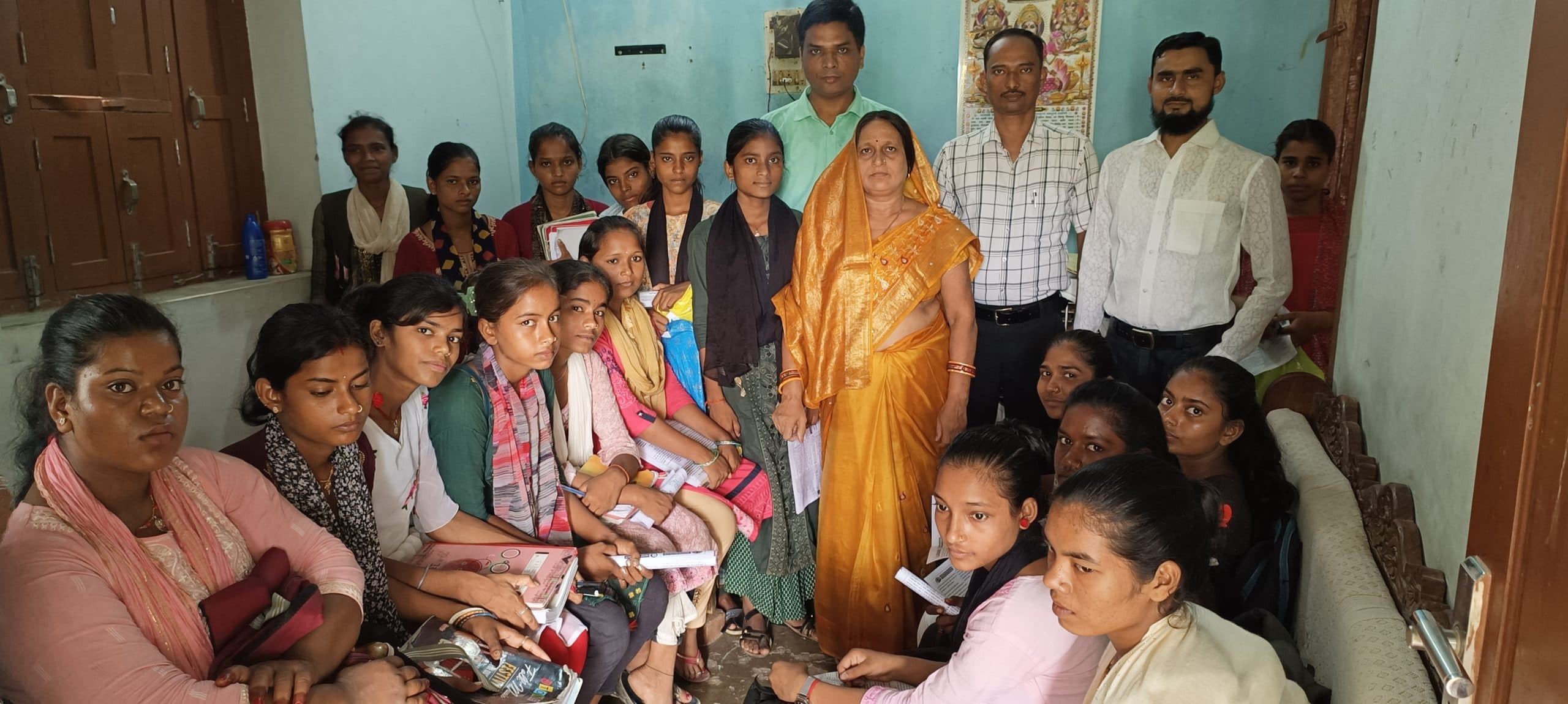 छात्र-छात्राओं को दी गयी स्टूडेंट क्रेडिट कार्ड व केवाईपी की जानकारी