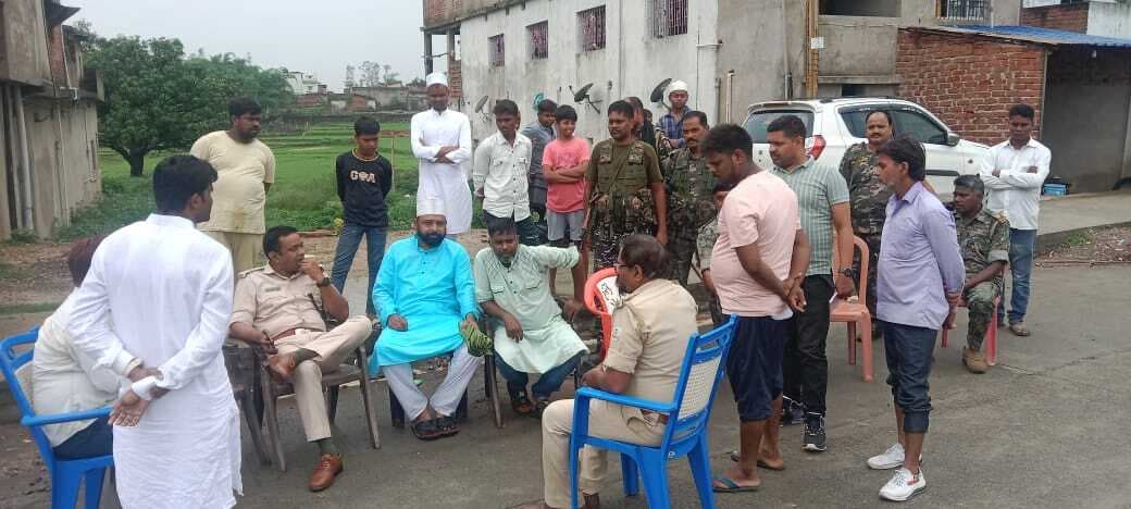 डीजे संचालक से मारपीट, दो पक्षों के बीच तनाव, प्रशासन ने मामला कराया शांत