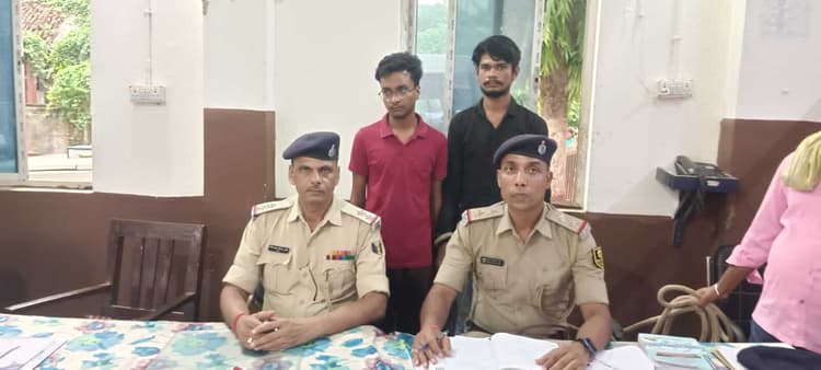 मसौढ़ी. नशेड़ियों ने विद्यालय में घुसकर किया हुडदंग, दो गिरफ्तार