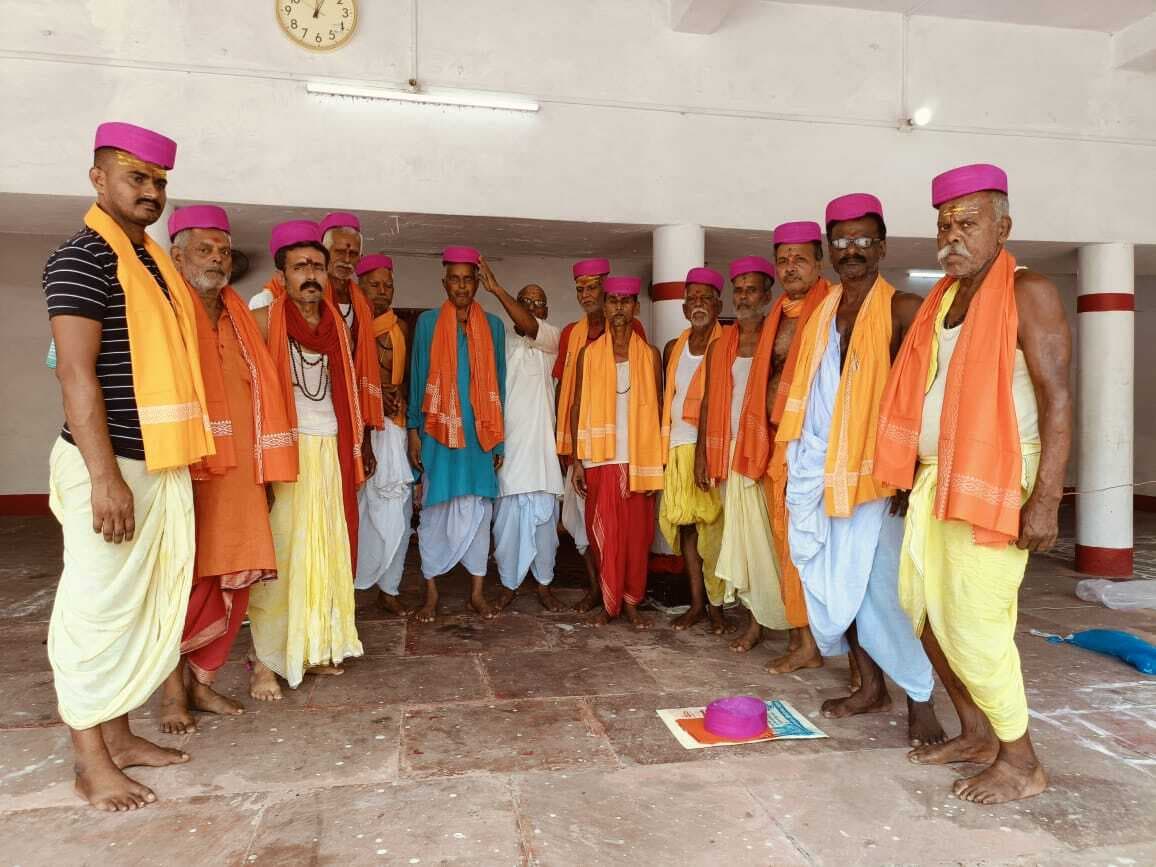 नौ दिवसीय मानस पाठ संपन्ऩ पाठकों को पाग चादर दे किया सम्मानित