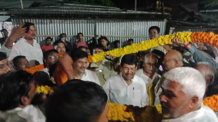 सांसद दिनेश का हुआ नागरिक अभिनंदन