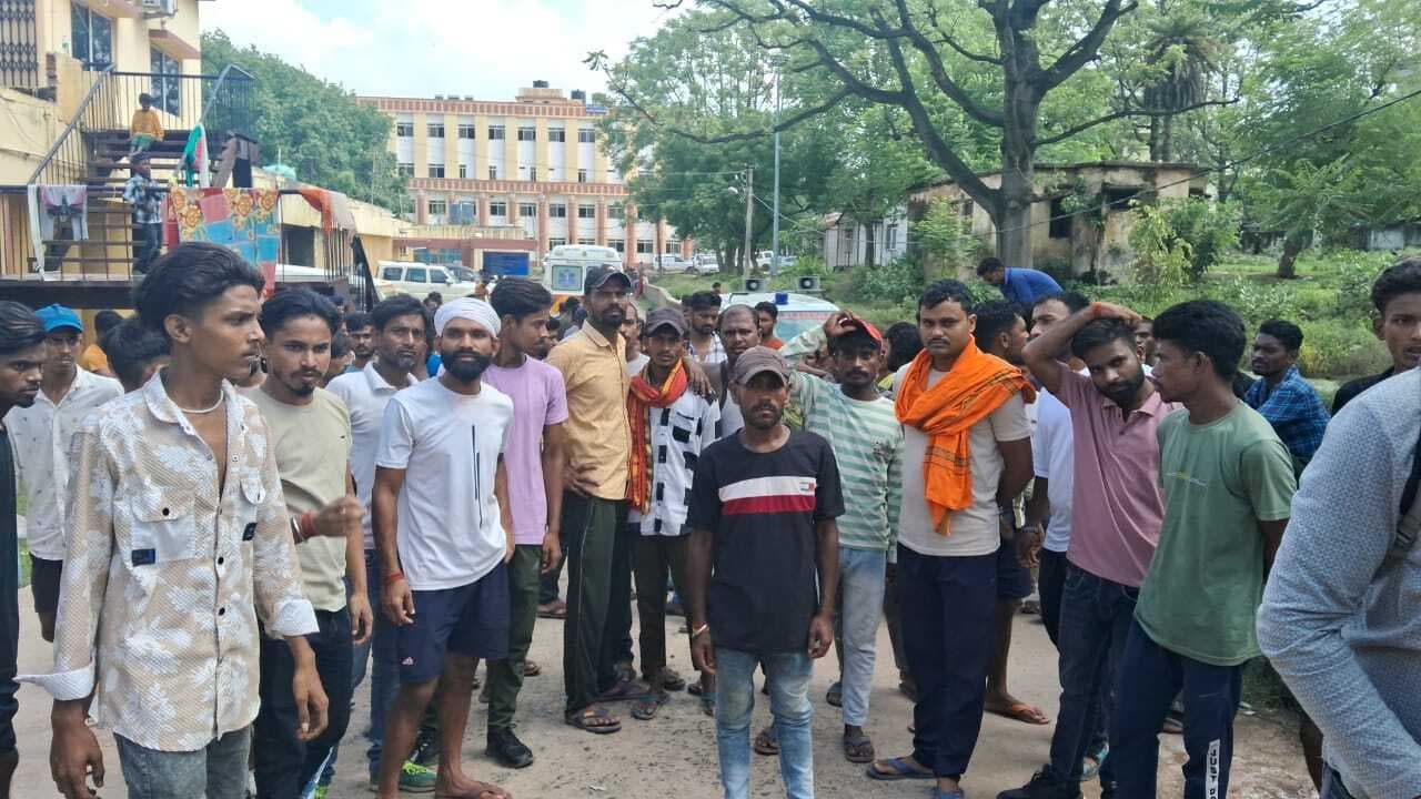 इलाज के दौरान बाल कैदी की हुई मौत, परिजनों ने किया हंगामा