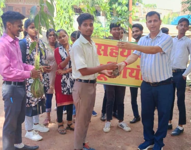 युवाओं में कौशल के विकास के लिए उन्हें जागरूक करना होगा