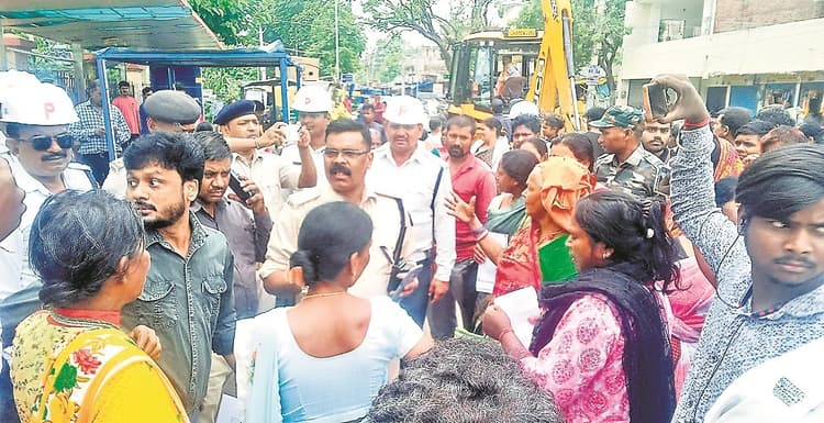 Ranchi News : बड़ा तालाब के चारों ओर हटाया गया अतिक्रमण, अरगोड़ा में हंगामा