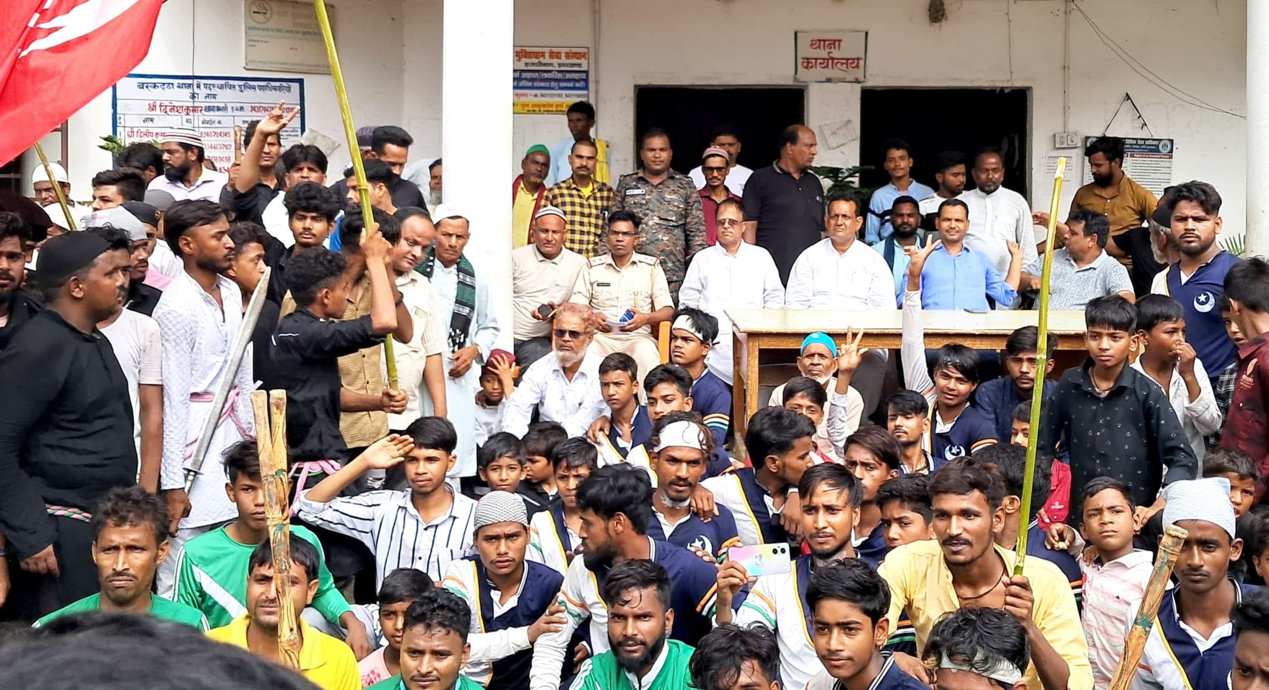 मुहर्रम नवमी को निकाला गया विभिन्न अखाड़ों का जुलूस