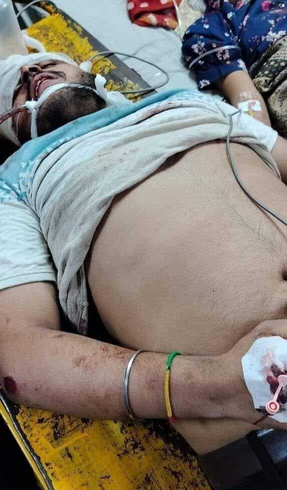 सोशल मीडिया से जुटाए एक लाख, चल रहा इलाज