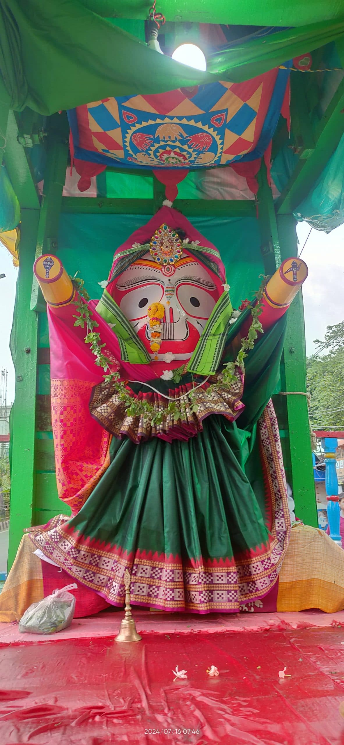 मौसीबाड़ी से भाई-बहन संग जगन्नाथ मंदिर पहुंचे प्रभु जगन्नाथ, रथ पर श्री जिऊ दर्शन को उमड़ी भीड़