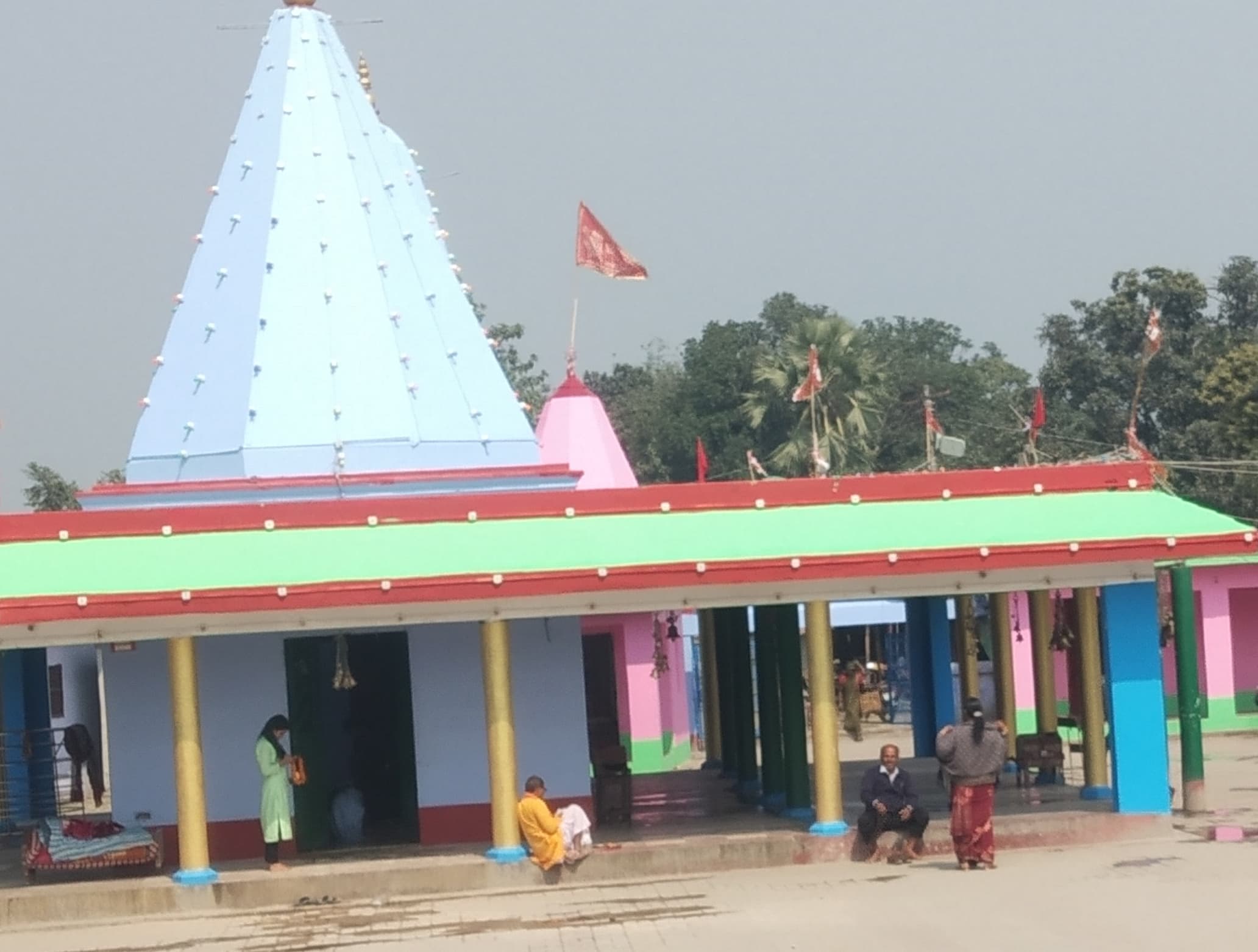 सावन में पूरे माह सजता है बाबा वरूणेश्वर का दरबार