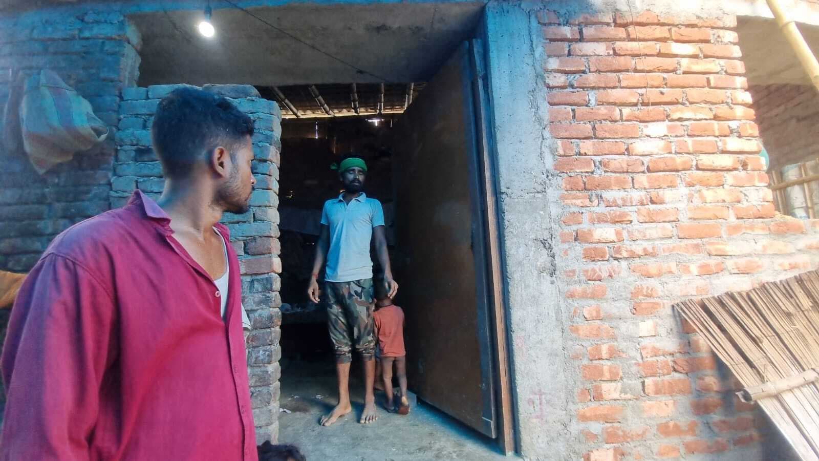 पांच घरों में चोरी, हजारों रुपये का सामान गायब