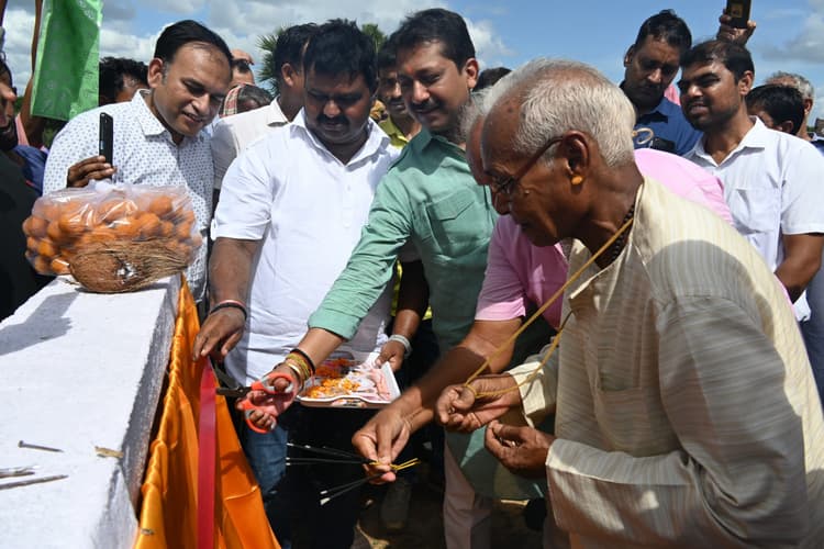 चकाई का विकास मेरी प्राथमिकता: मंत्री