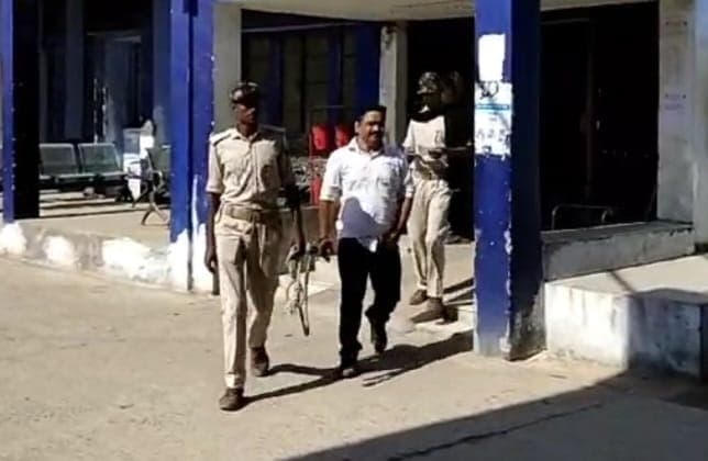 नौकरी के नाम पर लाखों ठगी करने वाले आरोपित को जेल, राज्य के कई जिलों में फैला रखा है रैकेट